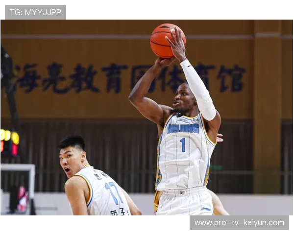 关键投篮三不沾，成全网笑柄